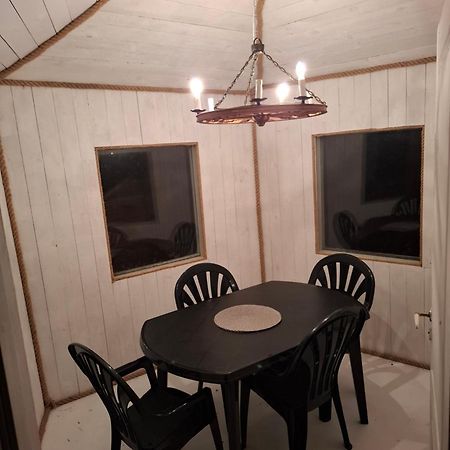 הוילה Perstorp Gula Huset מראה חיצוני תמונה